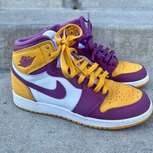 Air Jordan 1 Retro High OG GS ‘Brotherhood’ Size 5.5 Youth